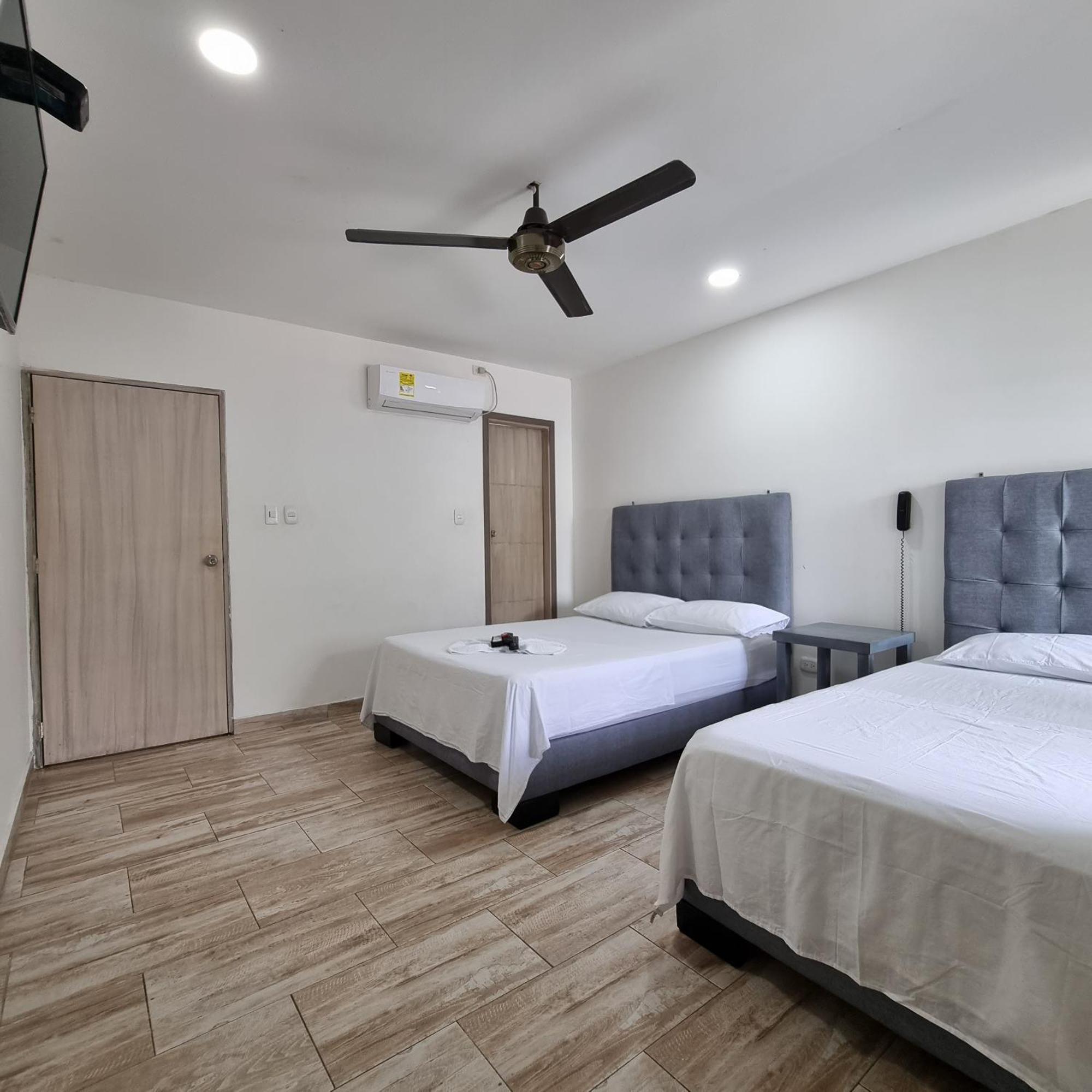 Hotel ibiza Central Montería Esterno foto